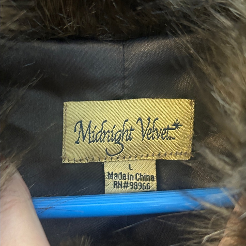 Midnight Velvet Faux Fur Jacket Hook Closure Sleeve and Hem Detail Size Large - Picture 6 of 12